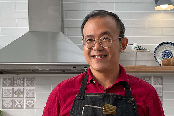 Kueh Pie Tee: A Detective Story